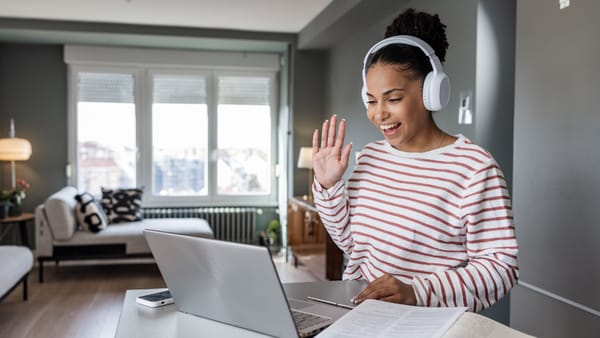 Scaling with Virtual Assistants: Delegating Customer Service & Ops in a Wellness Business